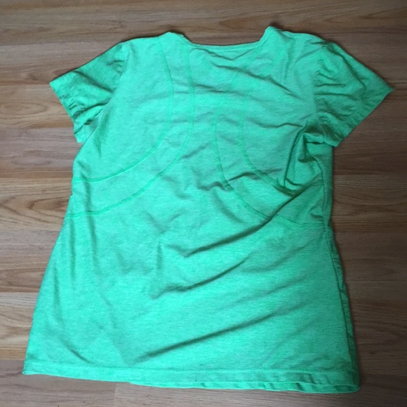 Reebok Shirt - Picture 4 of 4